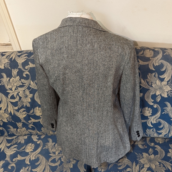 J.G Hook Herribone Blazer with pockets - Picture 2 of 4